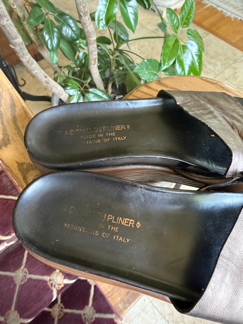 DONALD PLINER FIFI WEDGE SANDAL ladies, size 10 preowned good condition - Picture 3 of 7